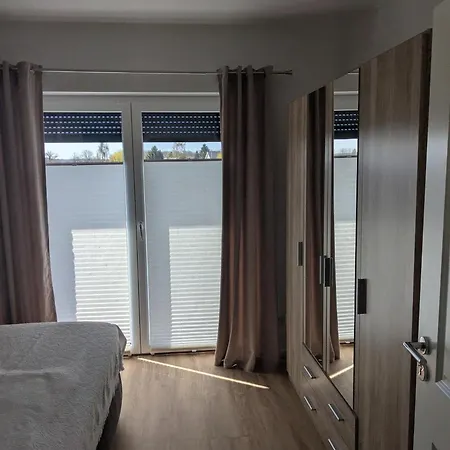 Ferienhaus Hww Am Feldrand Ideal Für Feriengäste Und Handwerker
